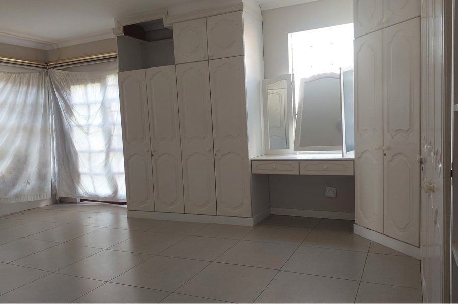 3 Bedroom Property for Sale in Uitenhage Upper Central Eastern Cape